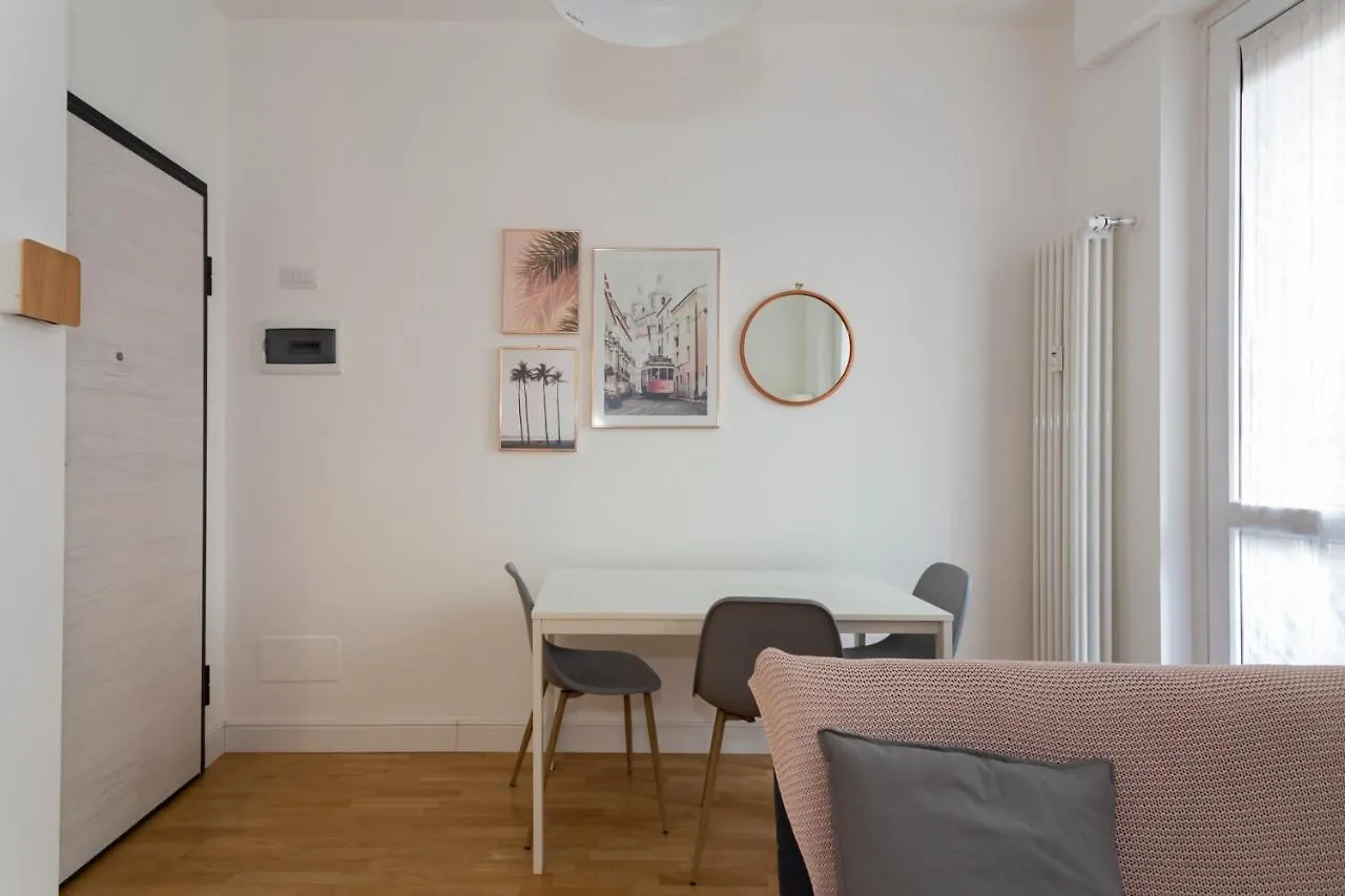 Apartman Comodo Appartamento Vicino A Stazione Centrale - Brianza Master Guest Milánó Olaszország
