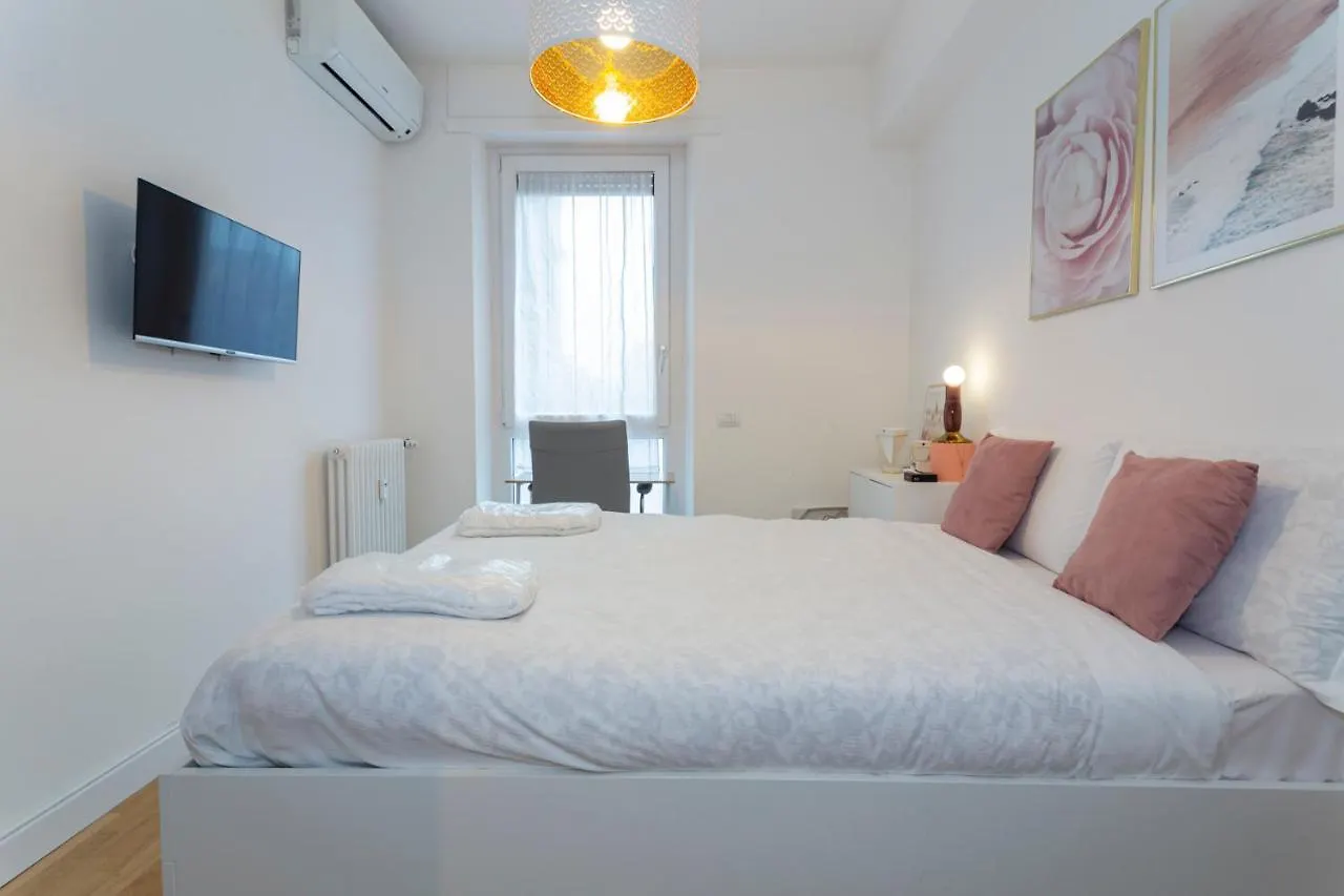 Apartman Comodo Appartamento Vicino A Stazione Centrale - Brianza Master Guest Milánó